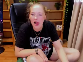 ghostly-temptation's Live Sex Cam Show