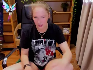 ghostly-temptation's Live Sex Cam Show