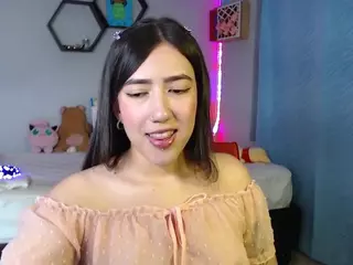 Auroraaa's Live Sex Cam Show