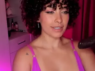 Dani-Moore's Live Sex Cam Show