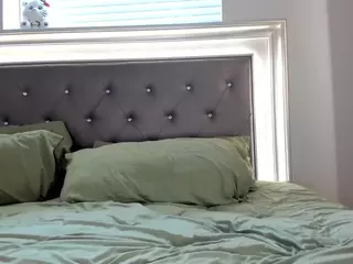 Hotpinkcheeto's Live Sex Cam Show