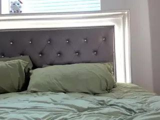 Hotpinkcheeto's Live Sex Cam Show