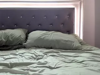 Hotpinkcheeto's Live Sex Cam Show