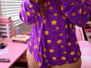 Hotpinkcheeto's Live Sex Cam Show