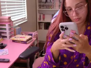 Hotpinkcheeto's Live Sex Cam Show