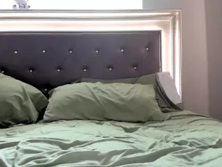 Hotpinkcheeto's Live Sex Cam Show