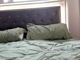 Hotpinkcheeto's Live Sex Cam Show