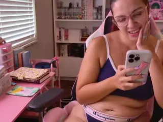 Hotpinkcheeto's Live Sex Cam Show