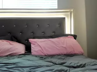 Hotpinkcheeto's Live Sex Cam Show