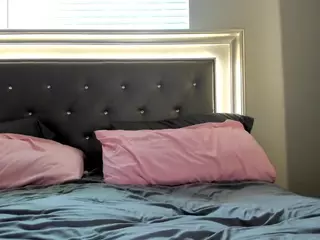 Hotpinkcheeto's Live Sex Cam Show