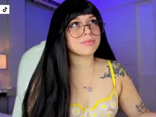 thalia-13's Live Sex Cam Show