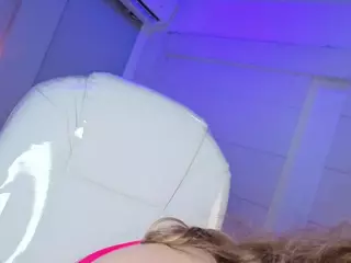 thalia-13's Live Sex Cam Show