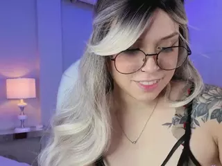 thalia-13's Live Sex Cam Show