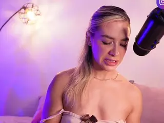 r4veenn's Live Sex Cam Show