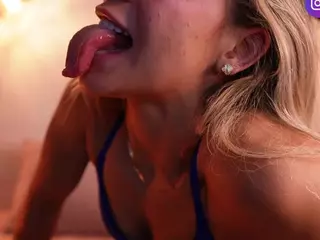 r4veenn's Live Sex Cam Show