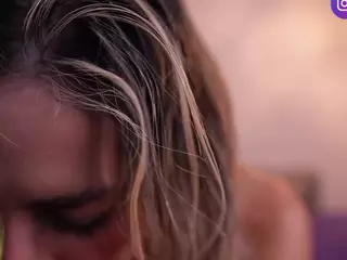 r4veenn's Live Sex Cam Show