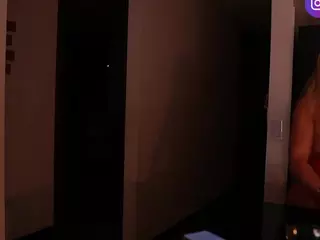 r4veenn's Live Sex Cam Show
