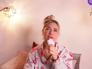 r4veenn's Live Sex Cam Show