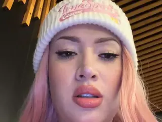 Juliana's Live Sex Cam Show