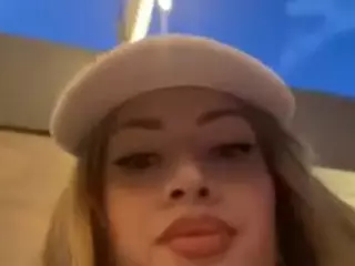 Juliana's Live Sex Cam Show
