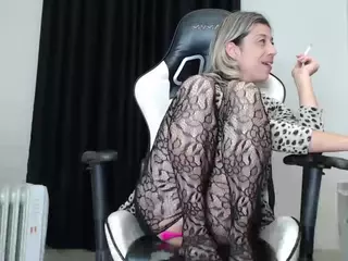 Lettywild's Live Sex Cam Show