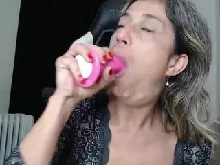 Lettywild's Live Sex Cam Show