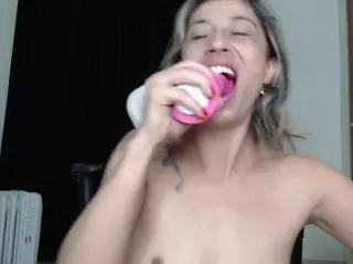 Lettywild's Live Sex Cam Show