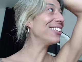 Lettywild's Live Sex Cam Show