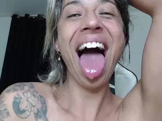 Lettywild's Live Sex Cam Show