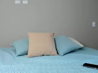 Naty cortes's Live Sex Cam Show