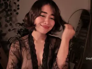 Tulii's Live Sex Cam Show