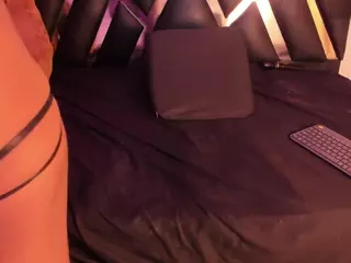 Roxye Jordan's Live Sex Cam Show