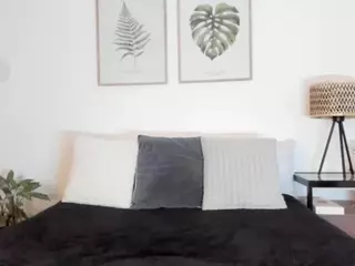NINAGOLD's Live Sex Cam Show
