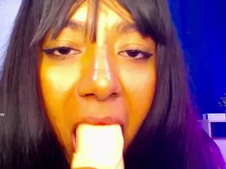 danybrunette's Live Sex Cam Show