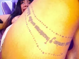 danybrunette's Live Sex Cam Show
