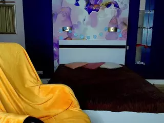 misskiten's Live Sex Cam Show