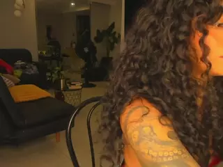 GIIA's Live Sex Cam Show