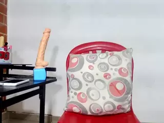 lizbigtits's Live Sex Cam Show