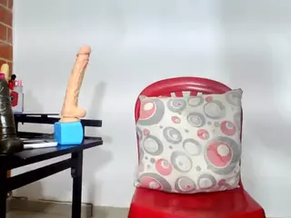 lizbigtits's Live Sex Cam Show