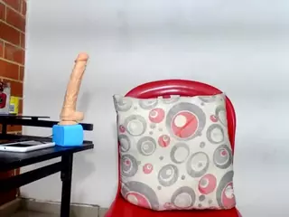lizbigtits's Live Sex Cam Show