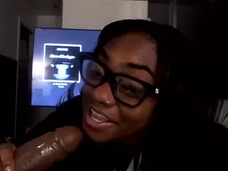 Pyteee's Live Sex Cam Show