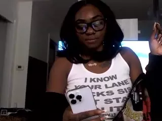 Pyteee's Live Sex Cam Show