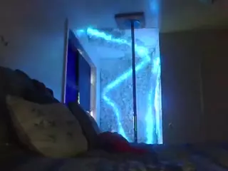 antonettekiki's Live Sex Cam Show