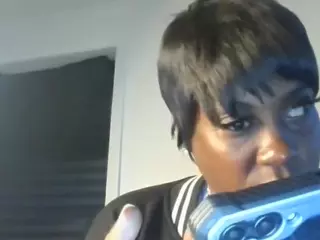 antonettekiki's Live Sex Cam Show