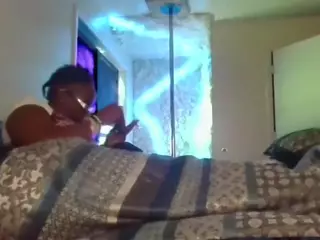 antonettekiki's Live Sex Cam Show