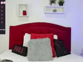 cristalkitty's Live Sex Cam Show