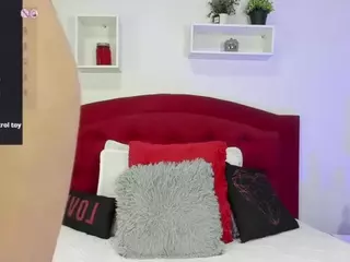cristalkitty's Live Sex Cam Show