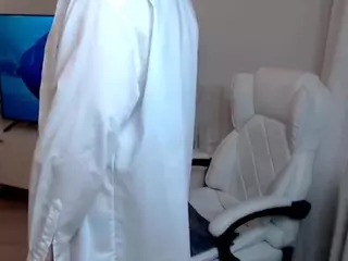 red-scarlett's Live Sex Cam Show