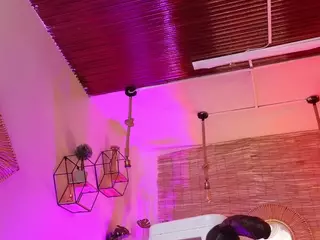 Lady Brown's Live Sex Cam Show