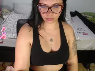 kaarlaa's Live Sex Cam Show